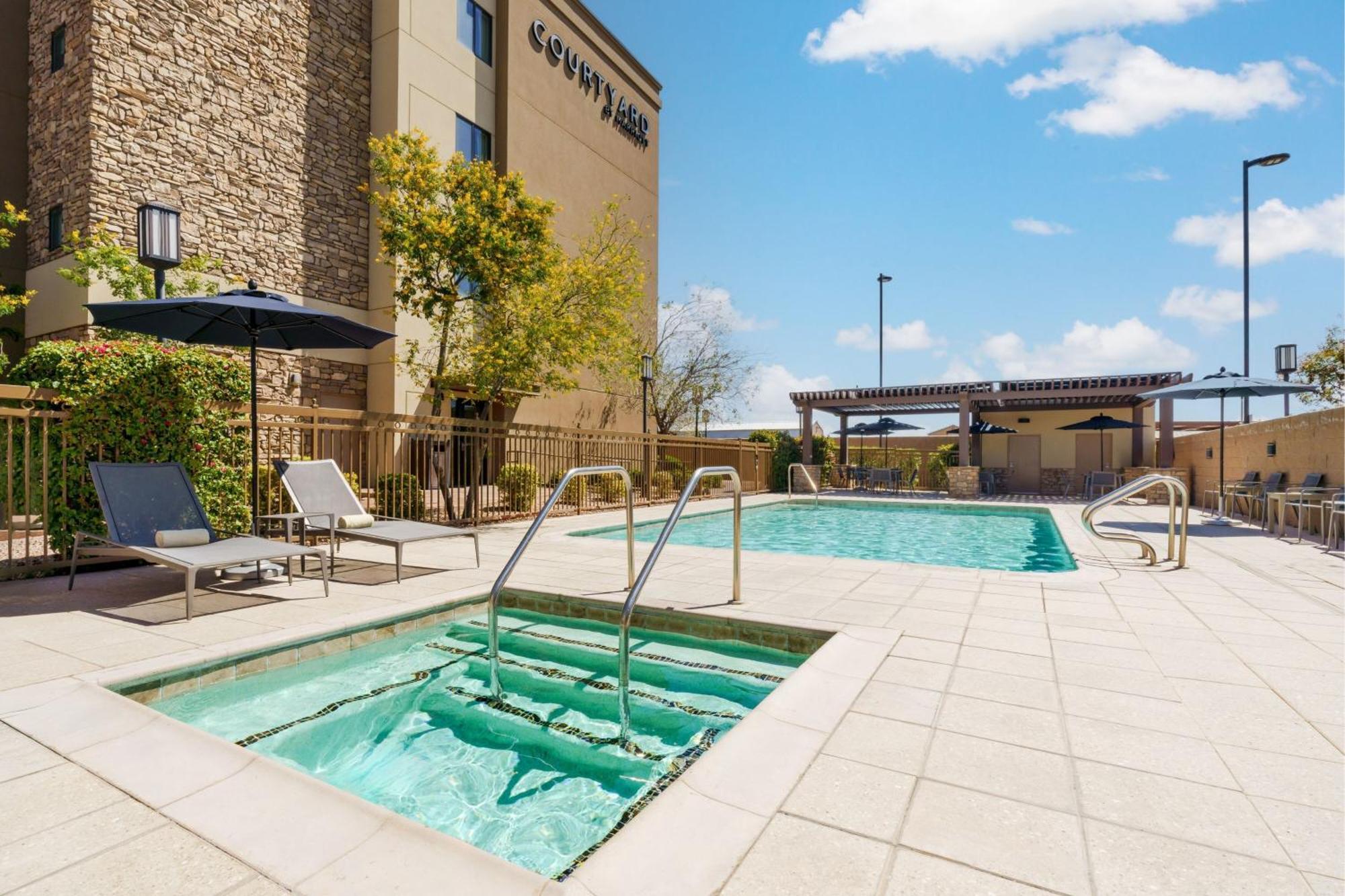 Courtyard By Marriott Phoenix Mesa Gateway Airport Exteriör bild