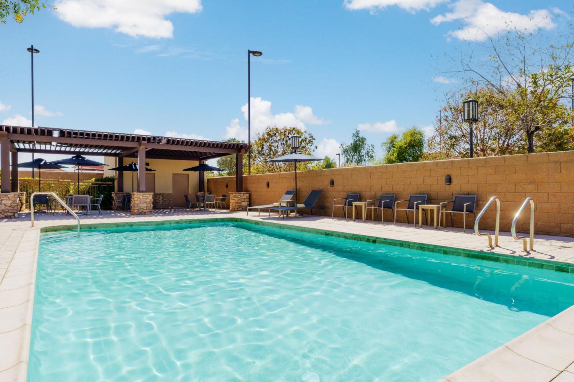 Courtyard By Marriott Phoenix Mesa Gateway Airport Exteriör bild