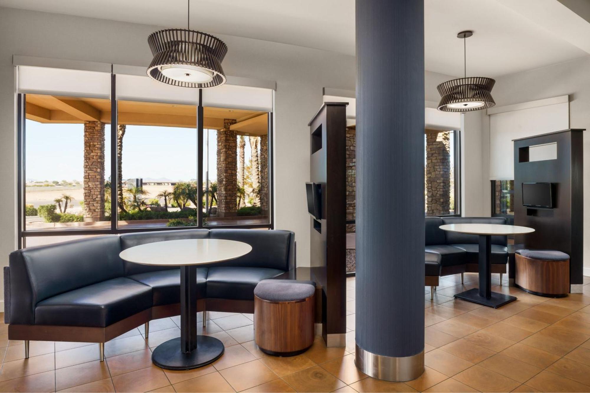 Courtyard By Marriott Phoenix Mesa Gateway Airport Exteriör bild