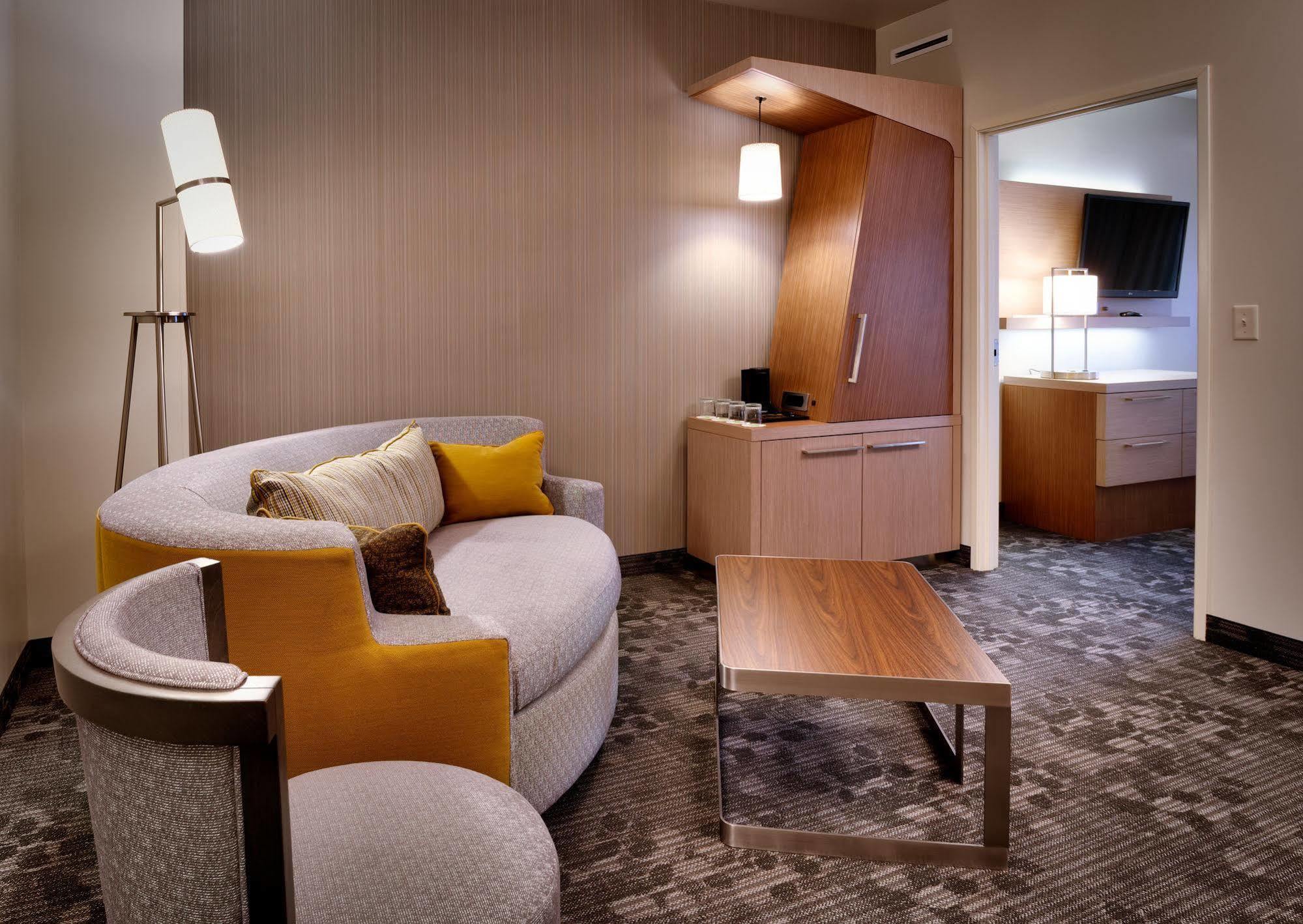 Courtyard By Marriott Phoenix Mesa Gateway Airport Exteriör bild