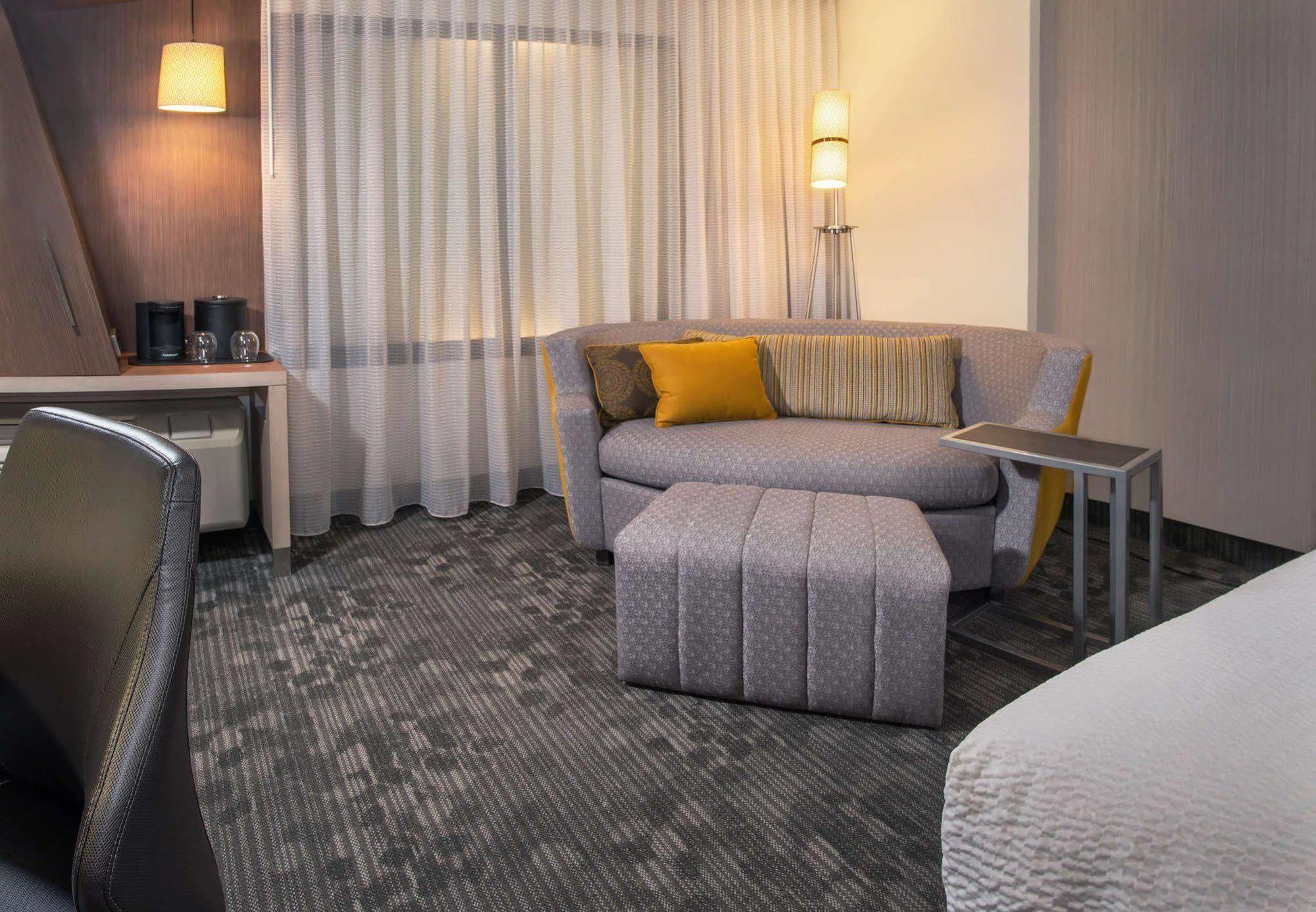 Courtyard By Marriott Phoenix Mesa Gateway Airport Exteriör bild